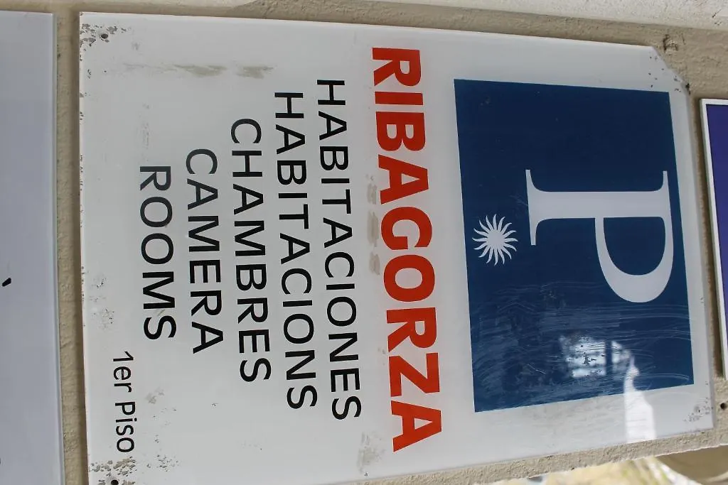 בית הארחה ברצלונה Hostal Ribagorza
