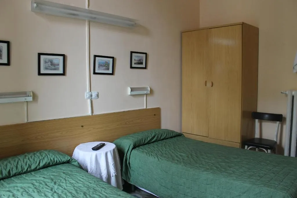 ברצלונה Hostal Ribagorza